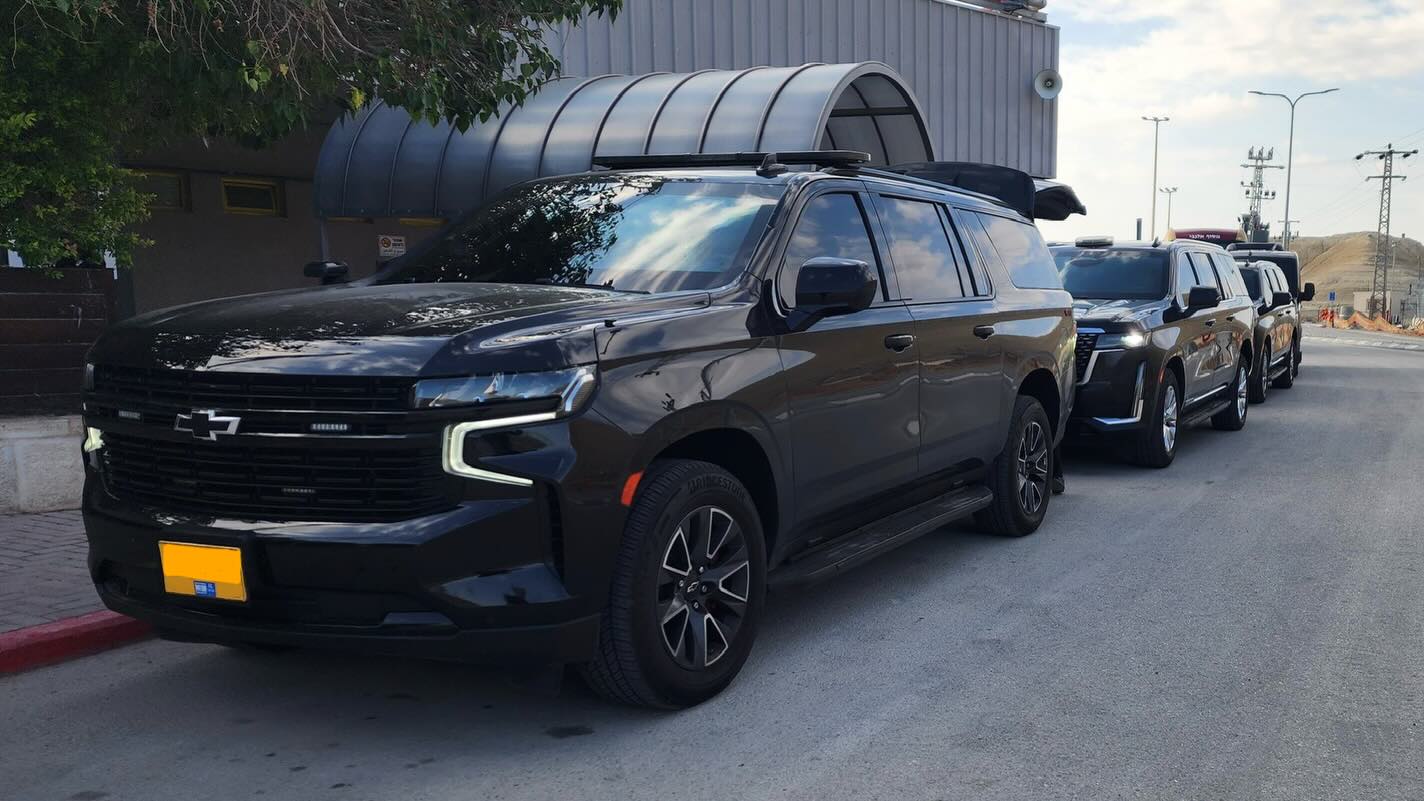 כשהשמיים סגורים והאזעקות לא פוסקות,
הרכבים הממוגנים שלנו הם הדרך הבטוחה ביותר להגיע למעברי הגבול היבשתיים-911VIP.

When the skies are closed and the sirens don’t stop,
our armored vehicles are the safest way to reach the land border crossings-911VIP.

#war #bulletproof #suv #israel #iran